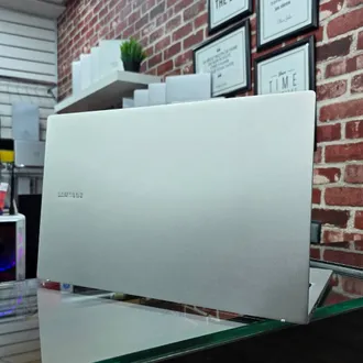 Samsung Galaxy Book4 Ultra 7 