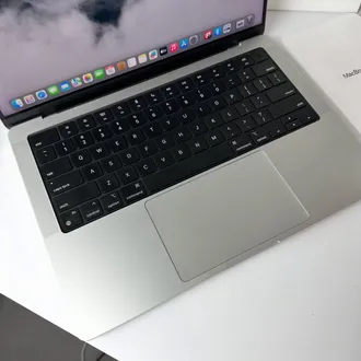 MacBook Pro M4 16gb 1TB