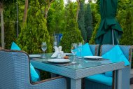 Летняя терраса Altyn Paradise Garden ждет гостей
