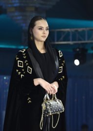 Dünýä modasy türkmen topragynda: Aşgabat halkara görkezişi kabul edýär