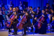 Aşgabatda Şarl Aznawuryň 100 ýyllygyna bagyşlanan baýramçylyk konserti geçirildi (FOTO)