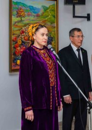 Bahar ylhamy: Aşgabatda türkmen suratkeşleriniň sergisi geçirildi
