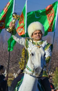 Фоторепортаж: в Аркадаге состоялось чествование конной группы «Галкыныш»