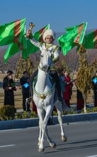 Фоторепортаж: в Аркадаге состоялось чествование конной группы «Галкыныш»