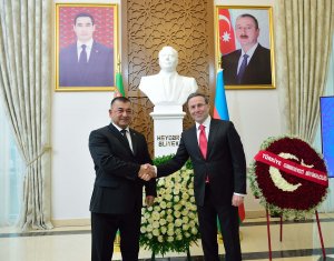 Aşkabat’ta, Azerbaycan Bağımsızlık Günü kutlandı