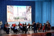 Aşgabatda Tahyr Ataýewiň ýolbaşçylygyndaky orkestriň konserti geçirildi