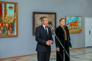 В Ашхабаде открылась художественная выставка в честь туркменских скакунов