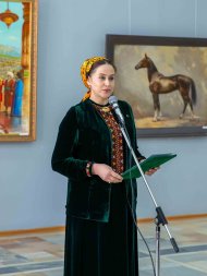 В Ашхабаде открылась художественная выставка в честь туркменских скакунов