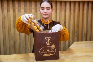 Free delivery of sweets from Zyýat Hil for orders over 150 manat