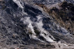 «Daily Star»: Italiýada dünýäni bulam-bujarlyga saljak ýanardag oýanmagy mümkin
