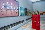 В Ашхабаде открылась художественная выставка в честь туркменских скакунов