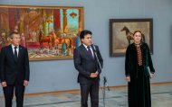 В Ашхабаде открылась художественная выставка в честь туркменских скакунов