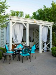 Летняя терраса Altyn Paradise Garden ждет гостей
